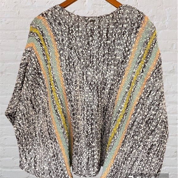 O’Neill Oversized Striped Knit Sweater Women’s XS/S Gray Multicolor Boho Top - Picture 10 of 14